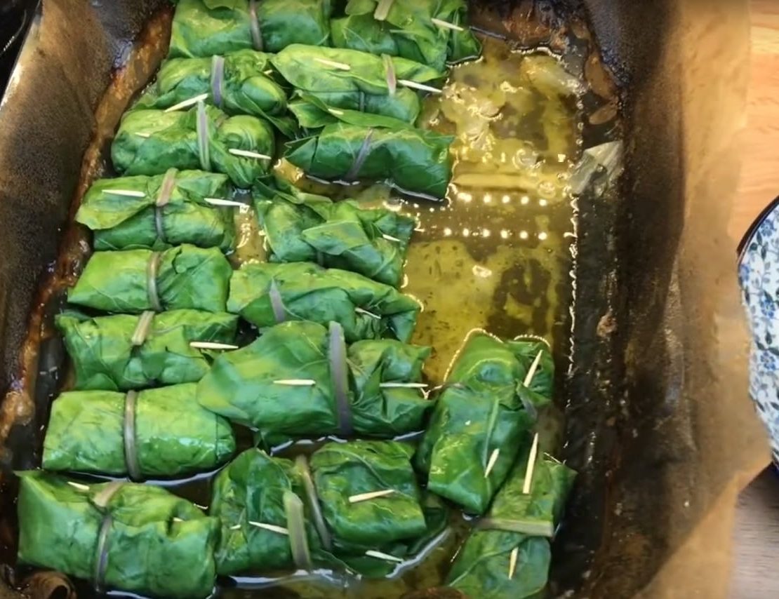 Kohlrabiblätter mit Linsenfüllung