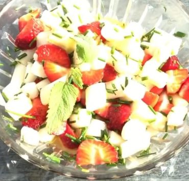 Spargel-Erdbeer-Salat Anleitung