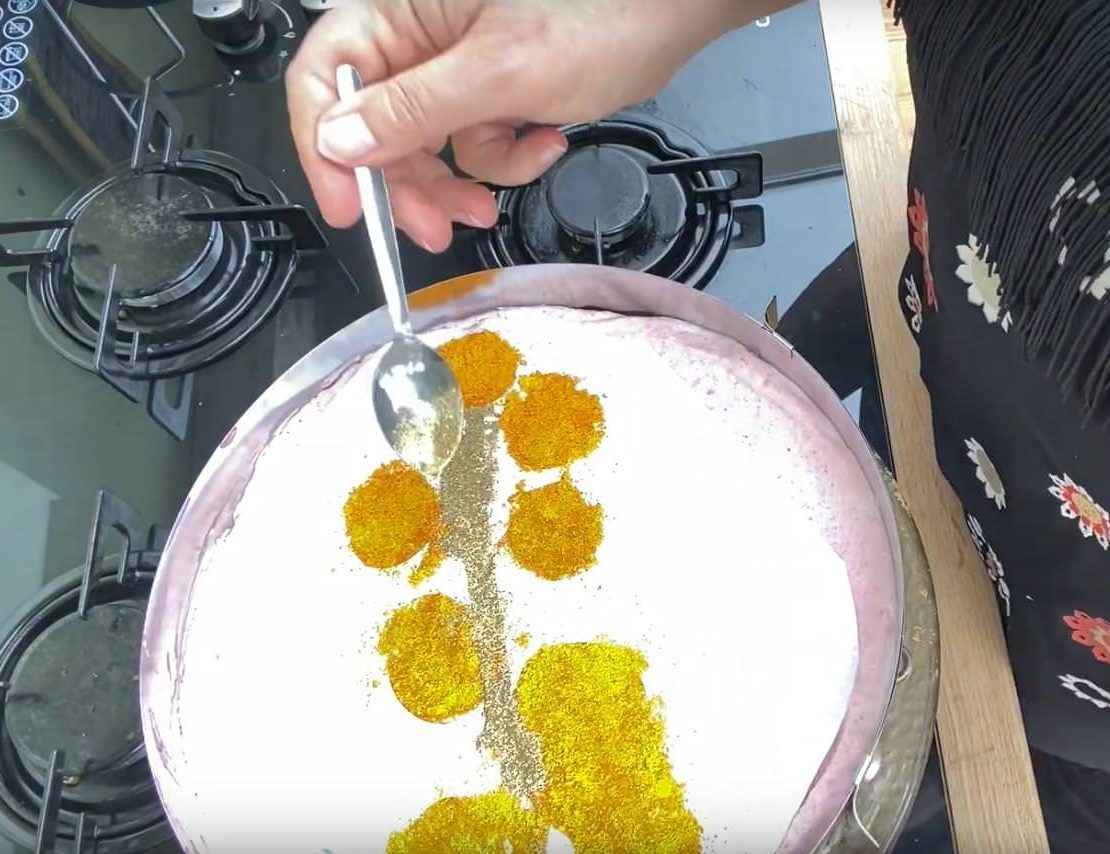 Torte selbst individuell verzieren: Johannisbeercreme mit ...